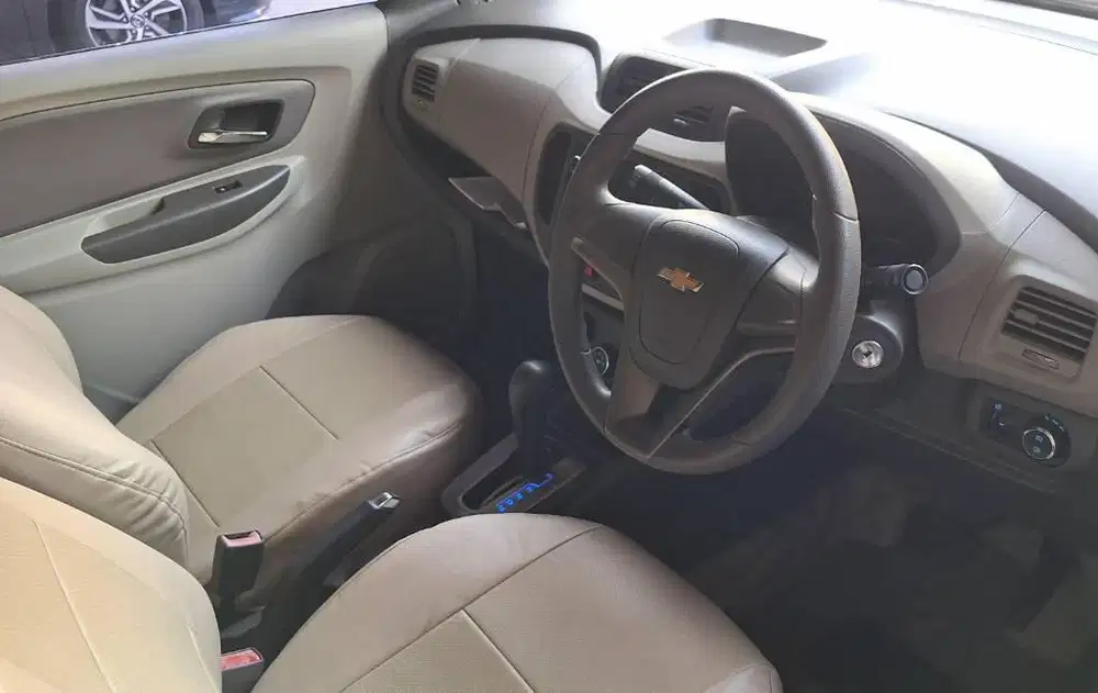 Chevy Spin LTZ 2013 A/T Putih