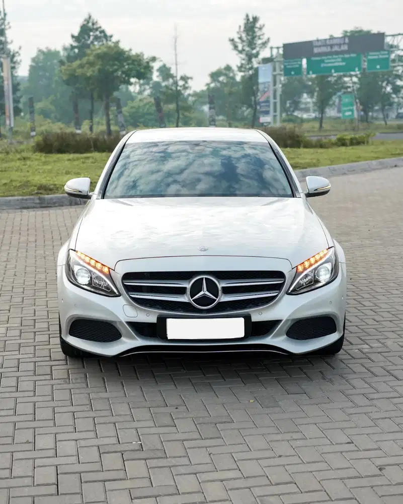 Termurah LOW KM C200 Avantgarde 22RB KM