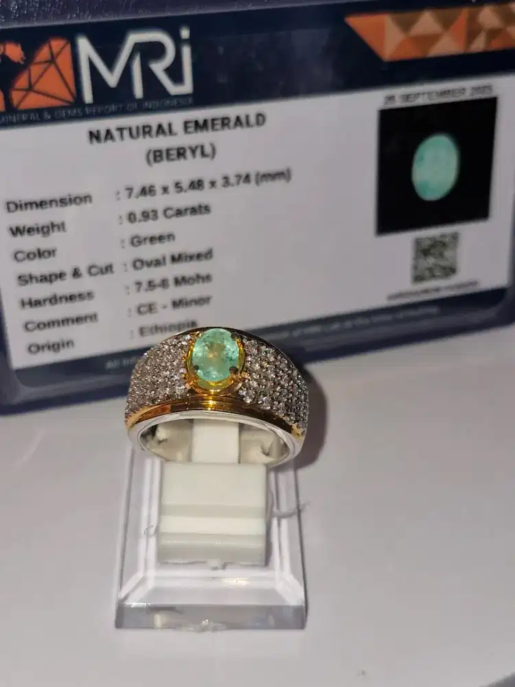 Batu Natural  Emerald beryl zamrud