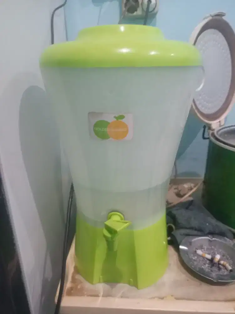 Tempat air kapasitas 6 liter