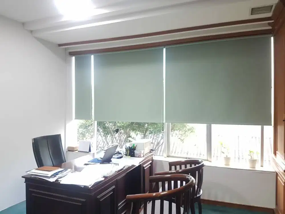 Jual & Pasang Tirai Roller Blind/Vertikal/Venetian/Roman Shades Kantor