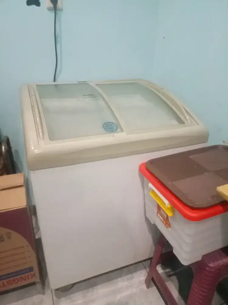 Freezer box sliding kapasitas 150 liter