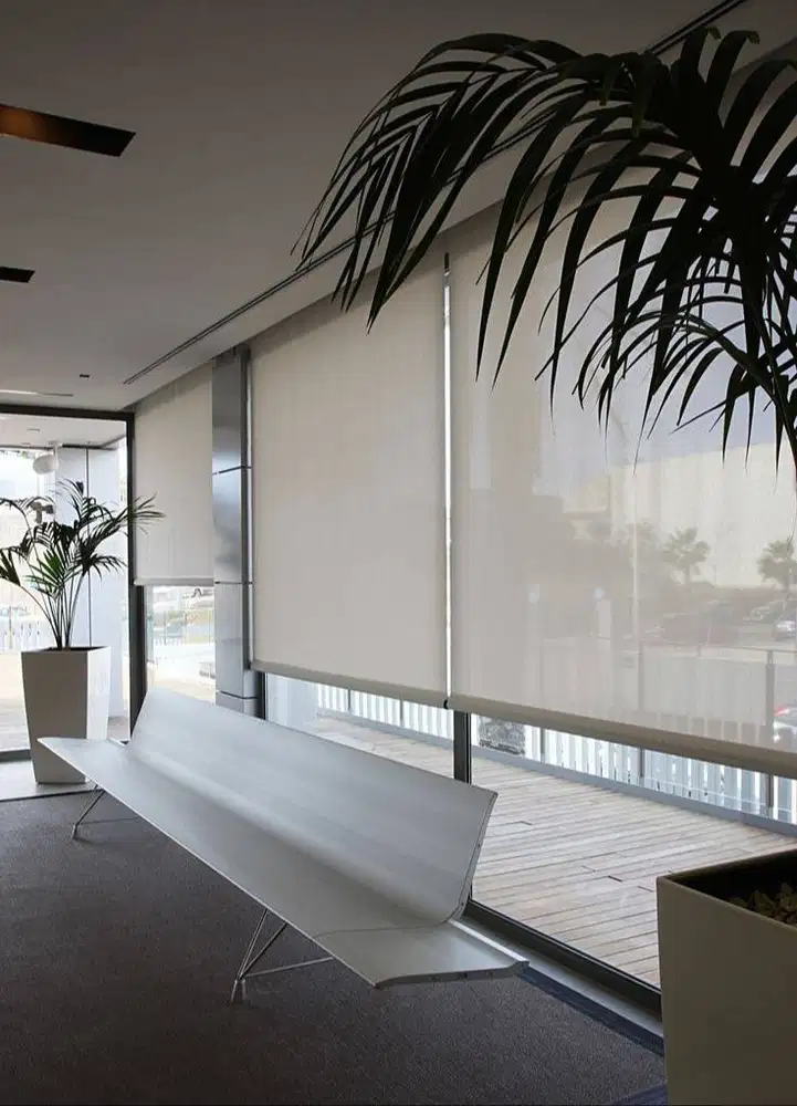 Jual & Pasang Tirai Roller Blind/Vertikal/Venetian/Roman Shades Kantor