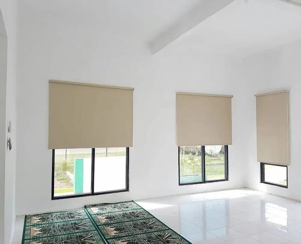 Jual & Pasang Tirai Roller Blind/Vertikal/Venetian/Roman Shades Kantor