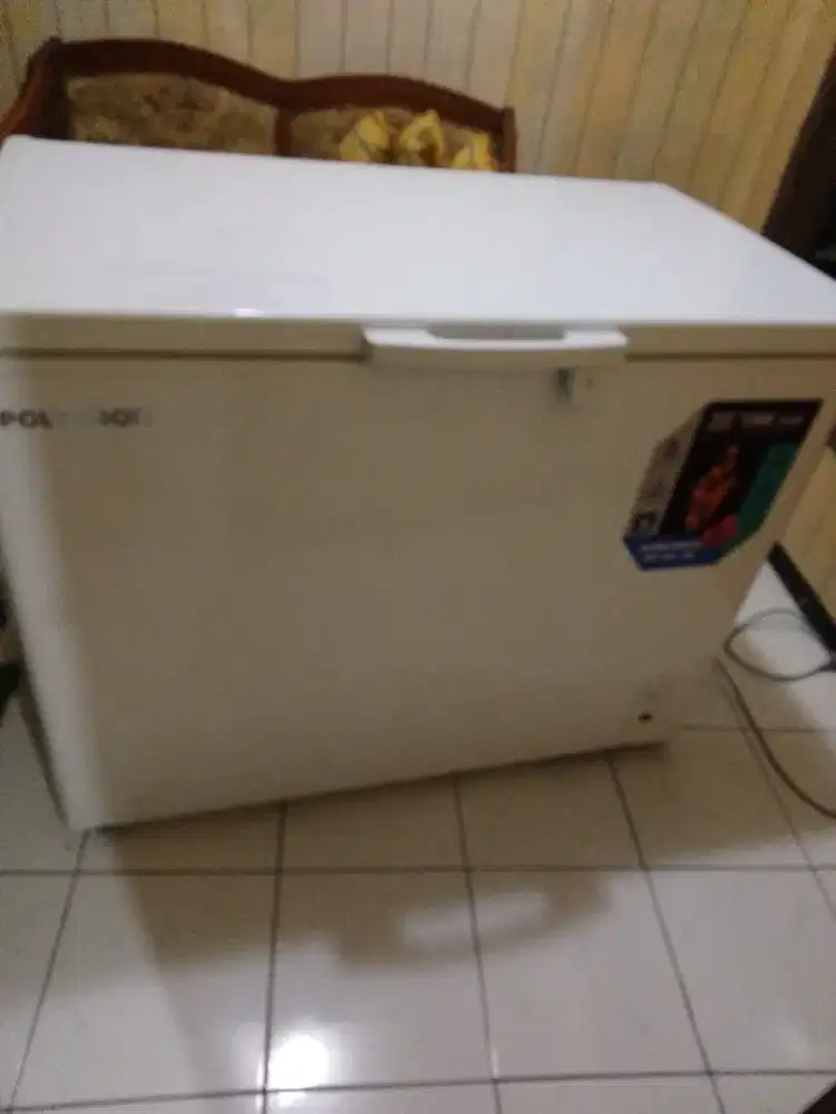 Jual Freezzer Polytron PCF-318 kapasitas 300 liter