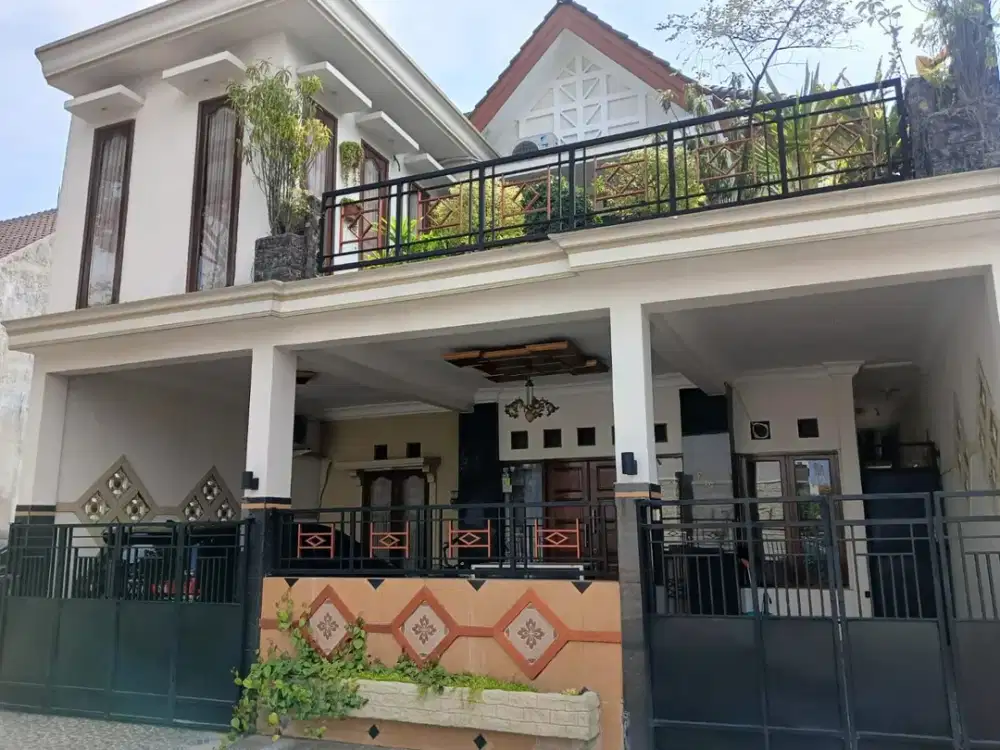 Dijual Rumah Dua Lantai Murah di Gayungsari Surabaya