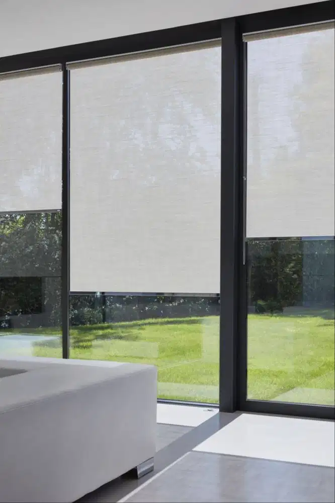 Jual & Pasang Tirai Roller Blind/Vertikal/Venetian/Roman Shades Kantor
