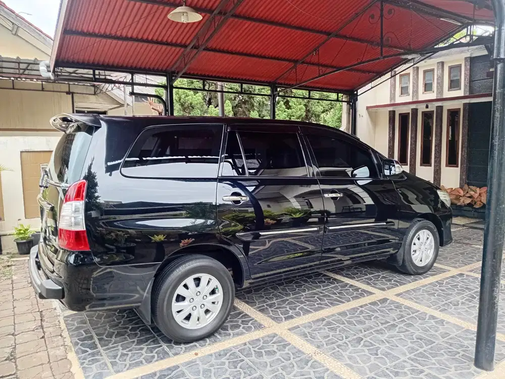 Toyota Kijang Innova  V 2.0 MT 2013 Bensin