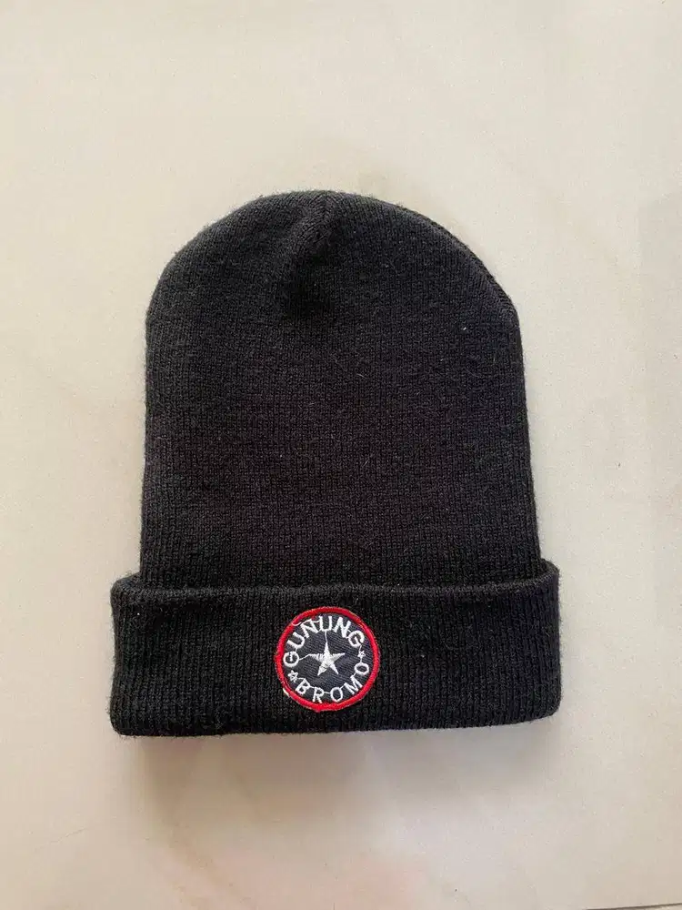 TOPI KUPLUK BROMO – HITAM & TEBAL – PRELOVED