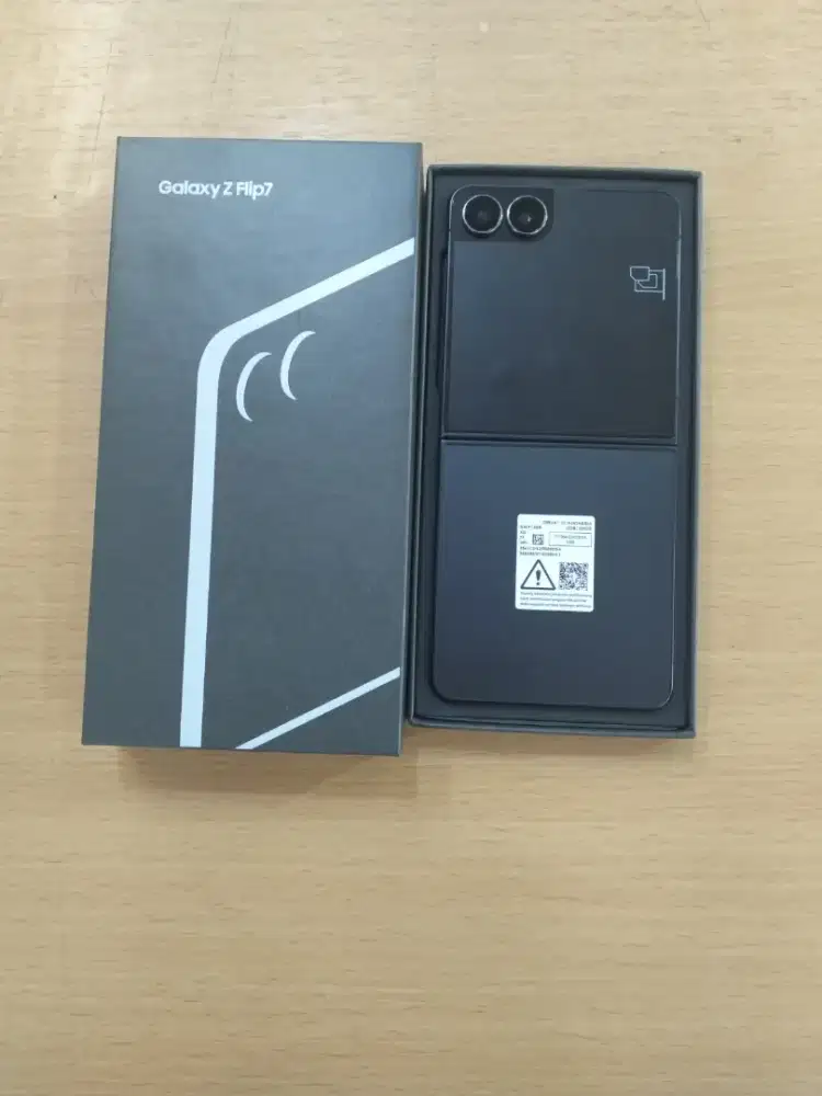 Samsung zflip7 12/256gb sein