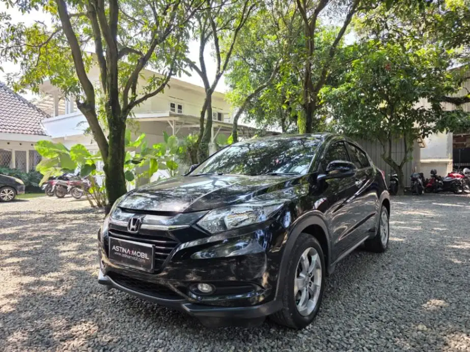 Honda HRV 1.5 E CVT AT 2017 ASTINA MOBIL HR-V Matic No CRV