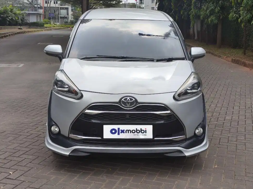 DP MURAH Toyota Sienta 1.5 Q Bensin-AT 2018 Orange C7SAB