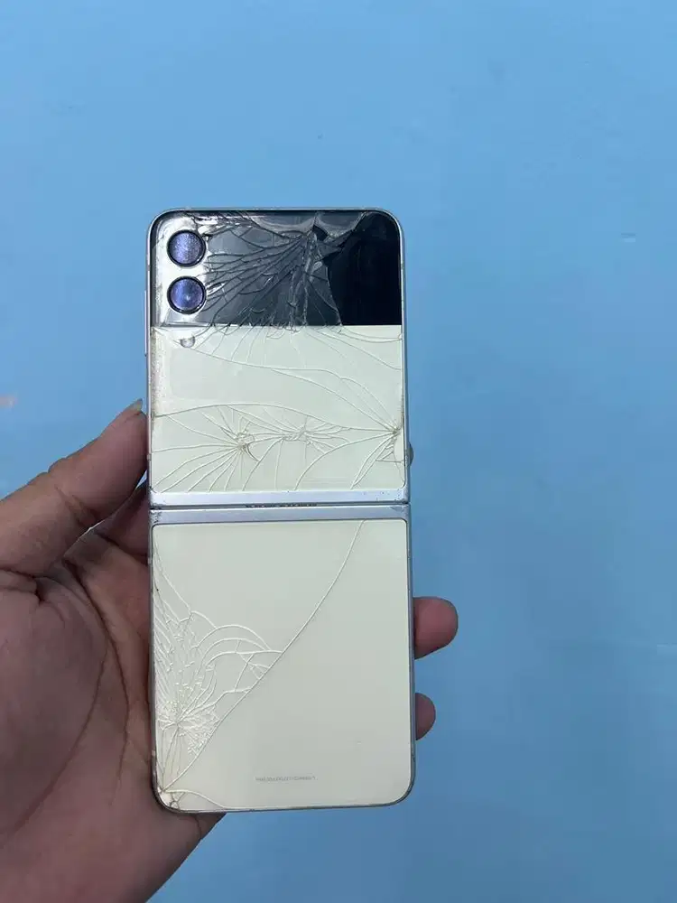 Samsung z flip 3 putih