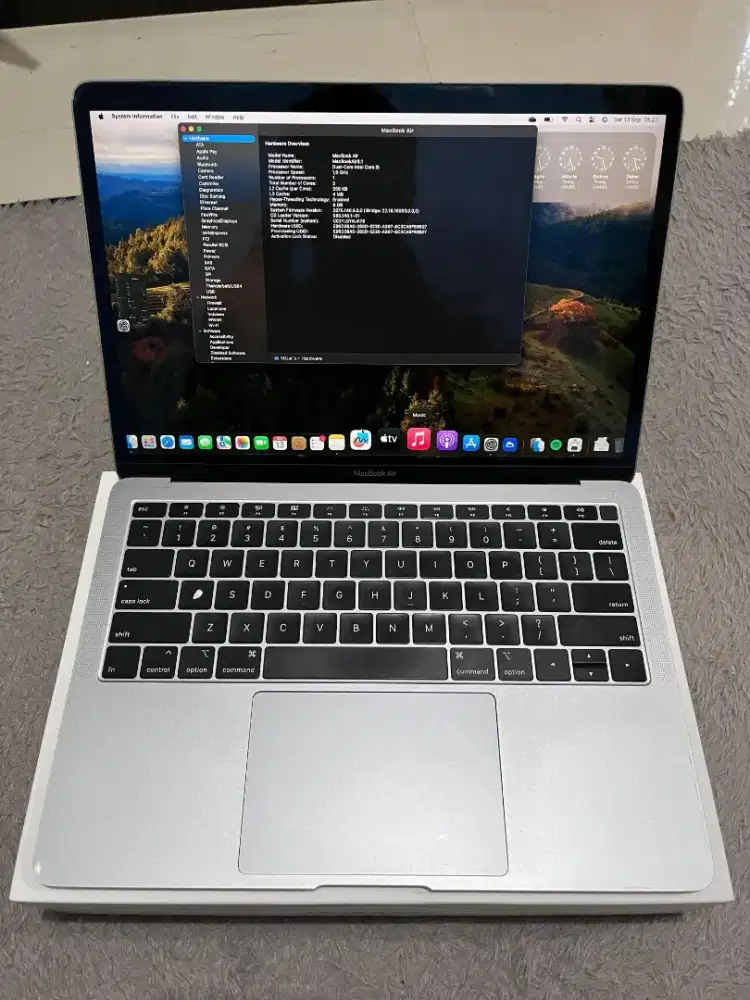 Macbook Air Retina 2018 13 inch warna Space Gray unit iBox resmi
