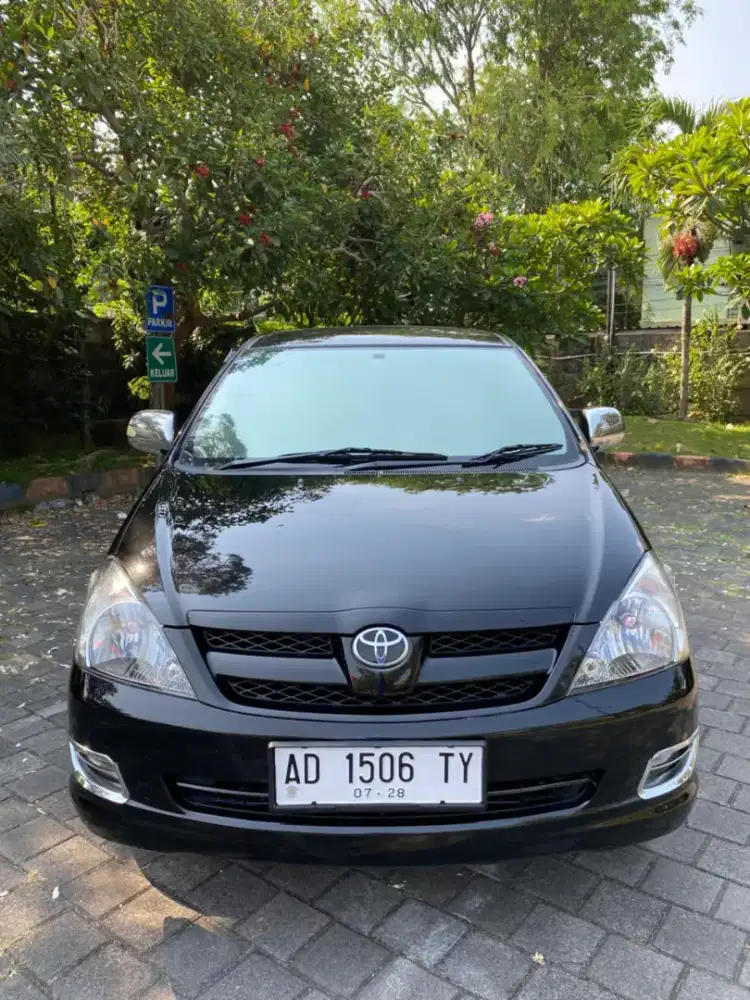Kijang innova G 2.0 Euro. MT