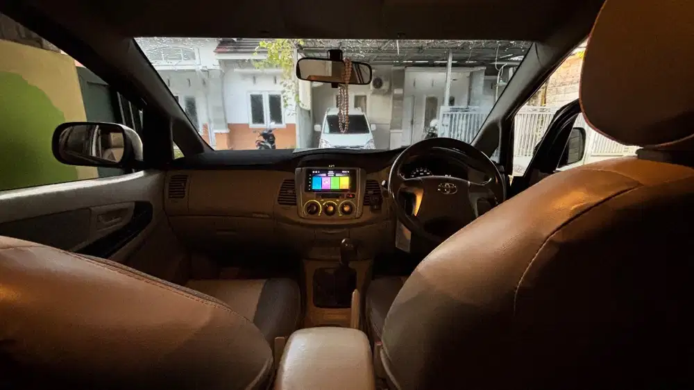 innova 2.0 G captain seat bensin manual 2013