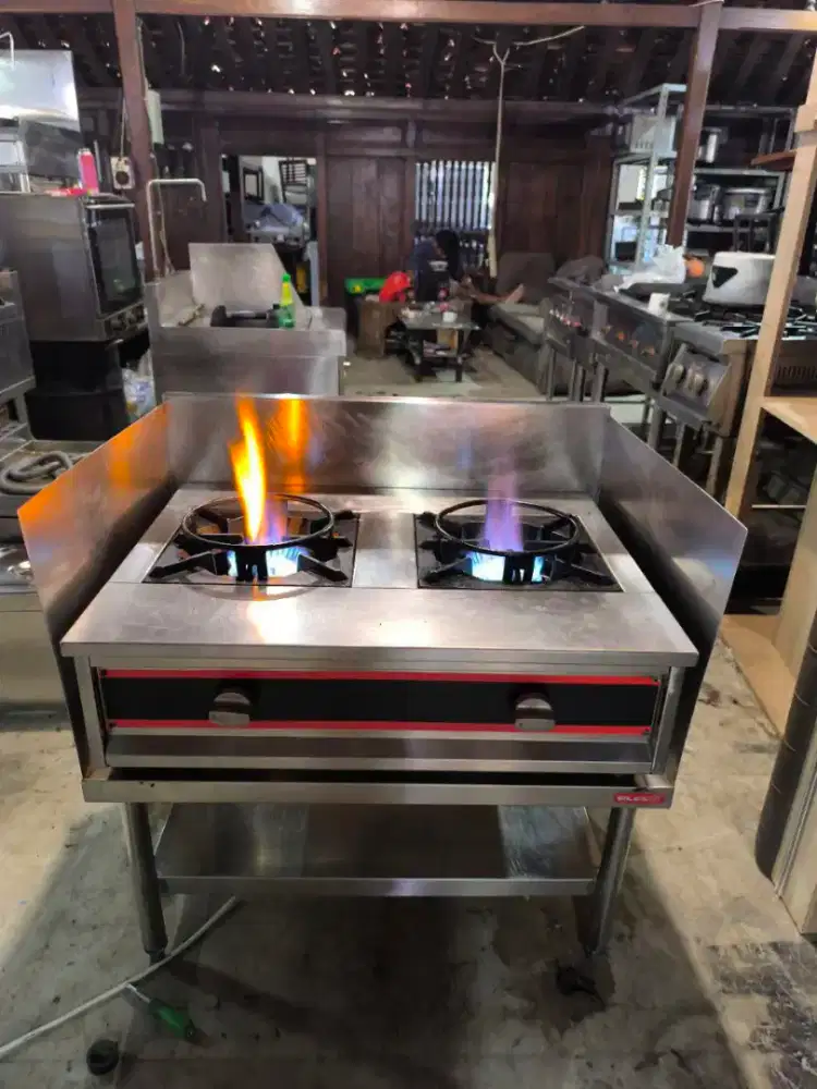 Stove 2 burner high pressure include meja
Uk 85×60×67

Hrg 3,5jt