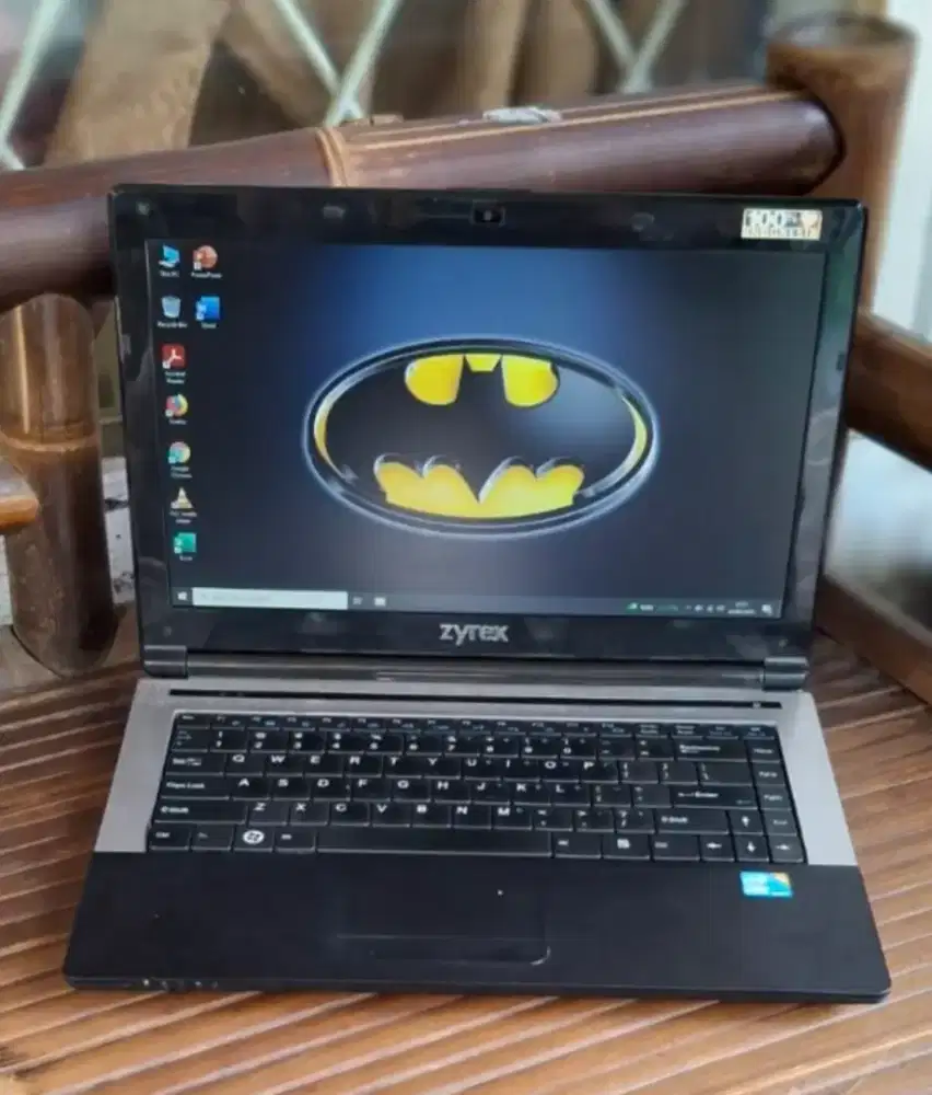 Laptop zyrex core i3 4gb normal