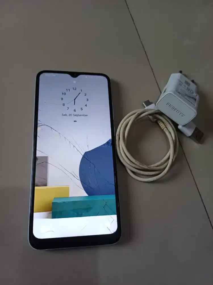 Samsung A04 dijual minus hp 2nd dqn lcd kena