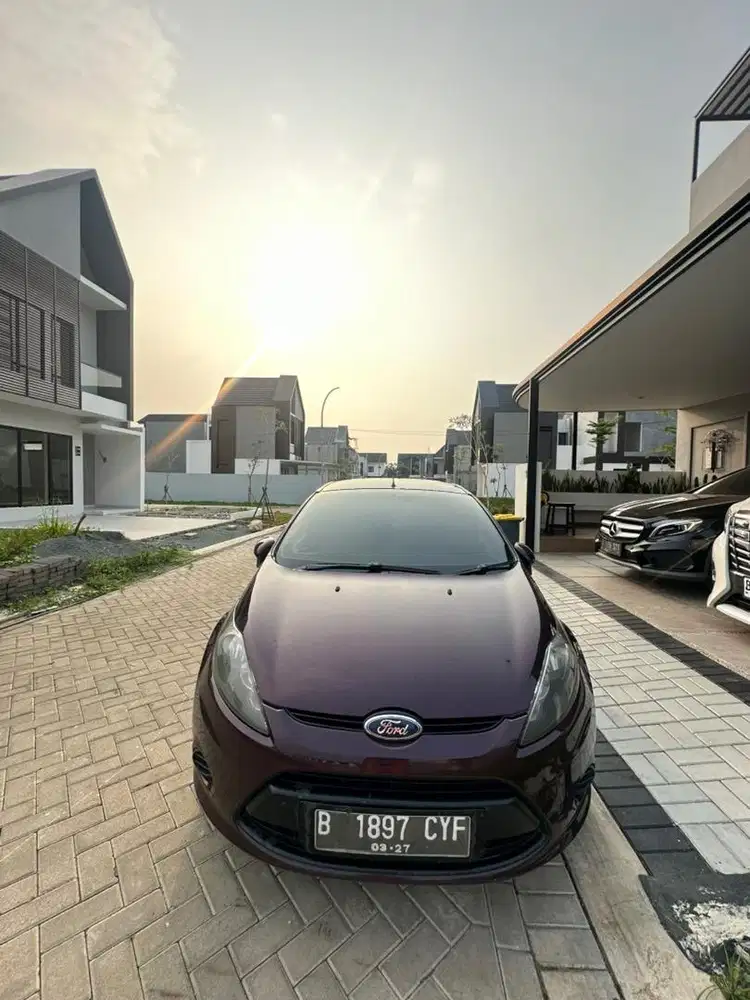 Ford fiesta 1.4 L AT TREND 2011