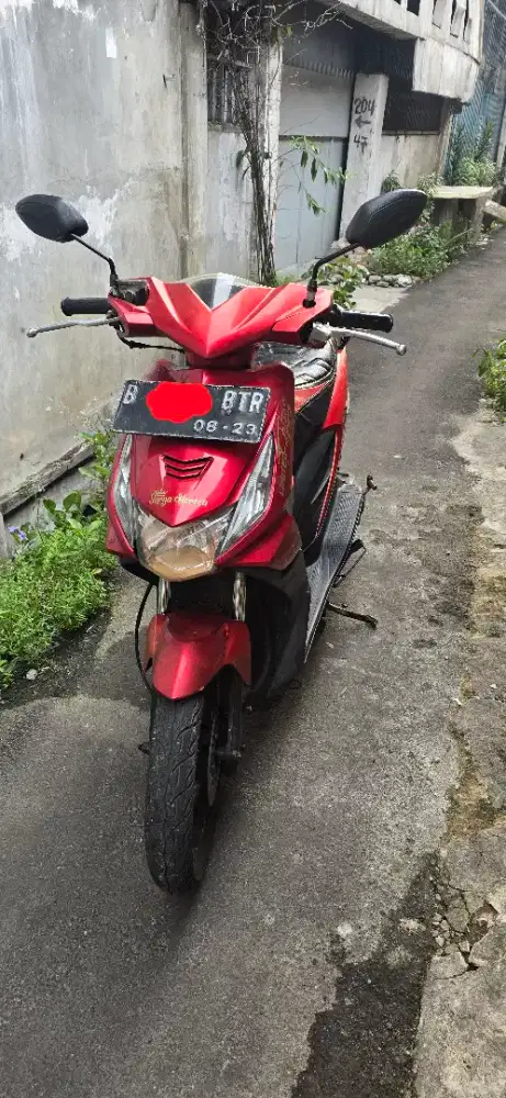 BEAT Karbu 2008 Merah