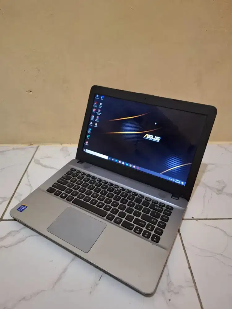 Spesifikasi Asus X441UA