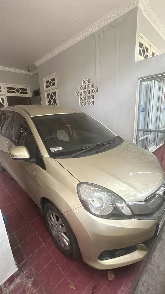Honda Mobilio Gold Metalic 2014