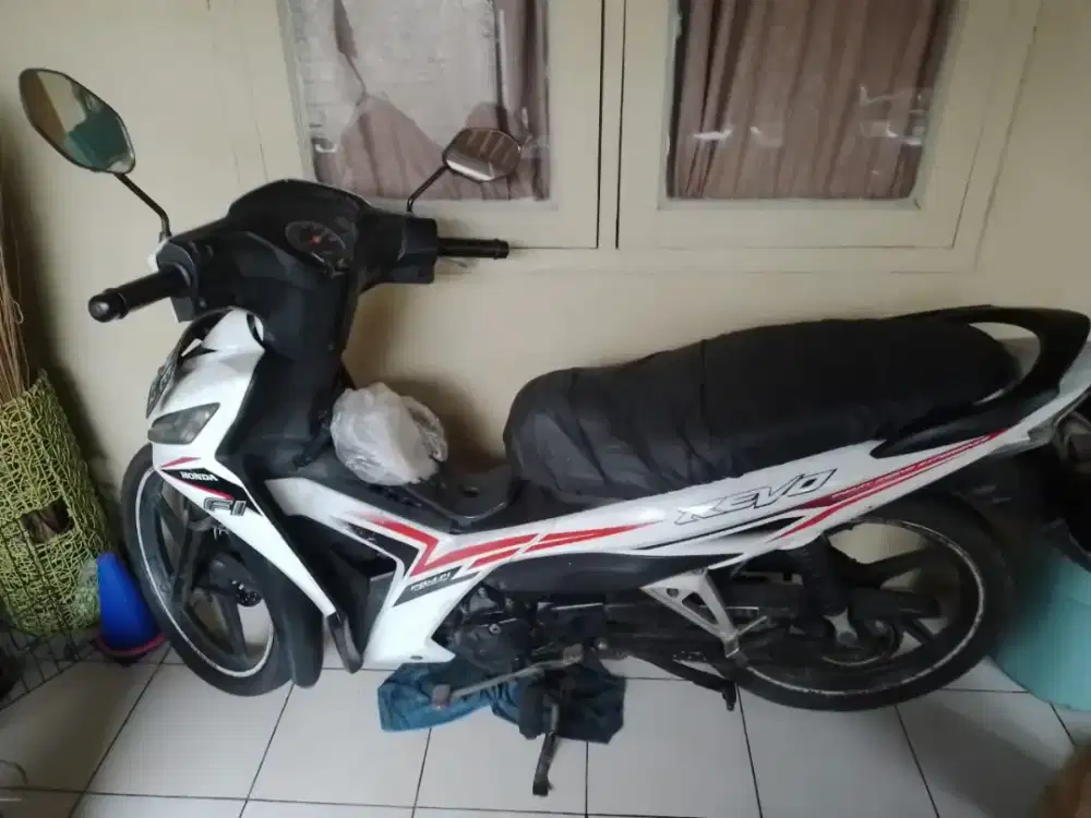 Honda Revo 2017 B Depok