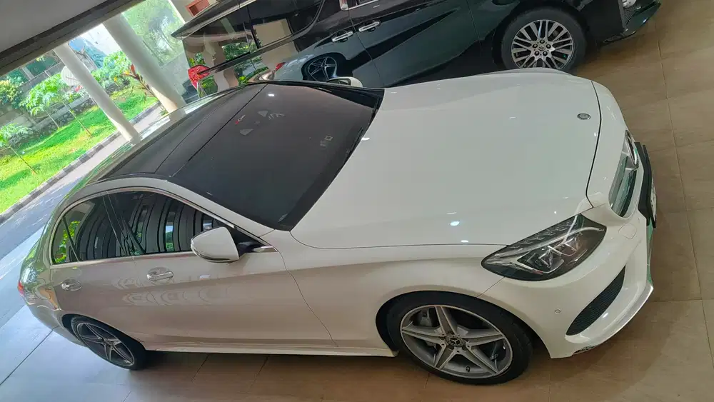 Mercedes-Benz C300 2017 Bensin