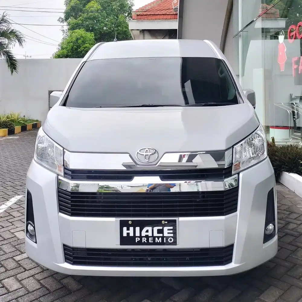 [Mobil Baru] Toyota HIACE Premio Baru