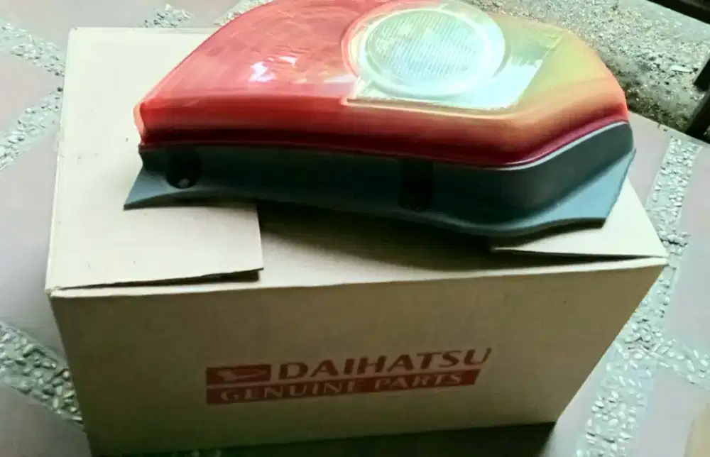 Lampu Belakang Ayla