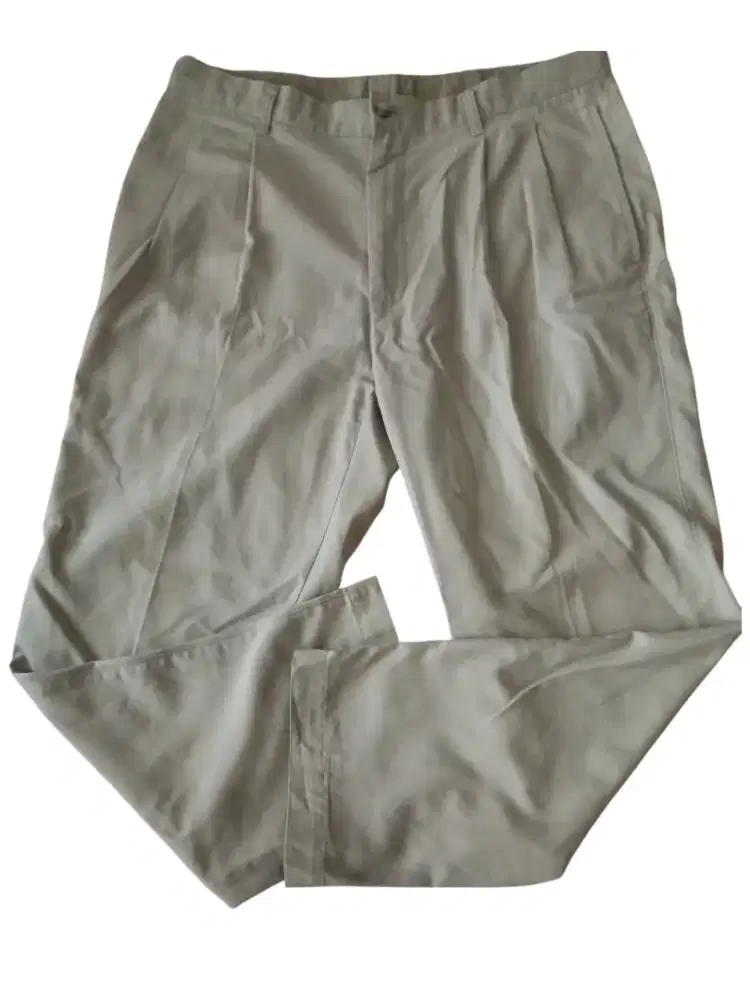 Celana bahan Uniqlo