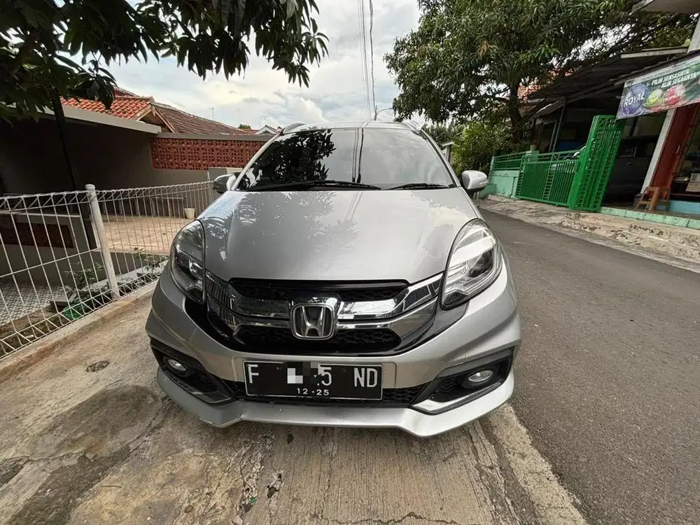 MOBILIO RS AT 2015 (JUAL CEPAT)