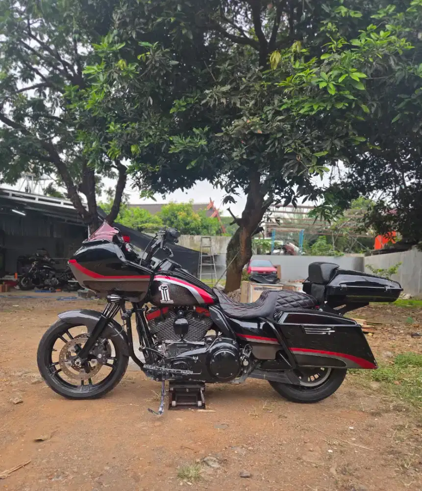 Harley Roadglide Performance Bagger Style