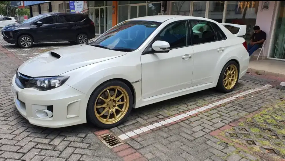 Subaru WRX STI 2013 Putih Manual