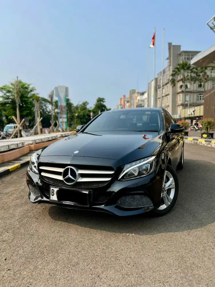 DP 5 jt ! Mercedez Benz C200 Classic 2017