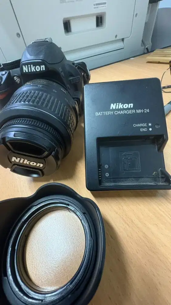 Nikon D3100 + 3 lensa