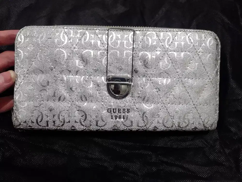 Jual DOMPET GUE*S PRELOVED