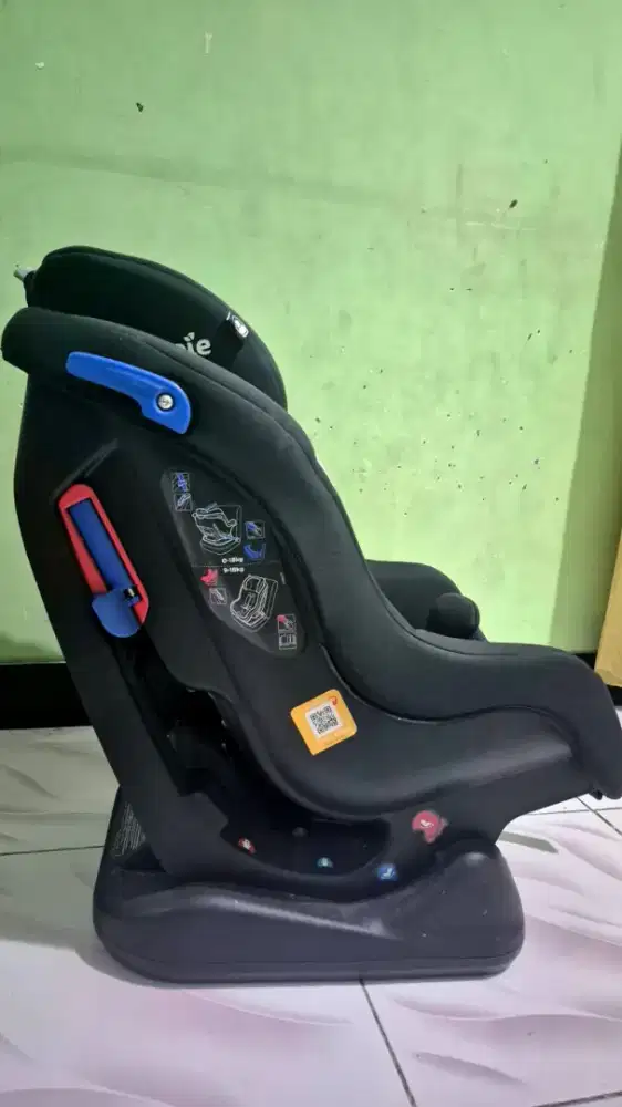Carseat joie like new