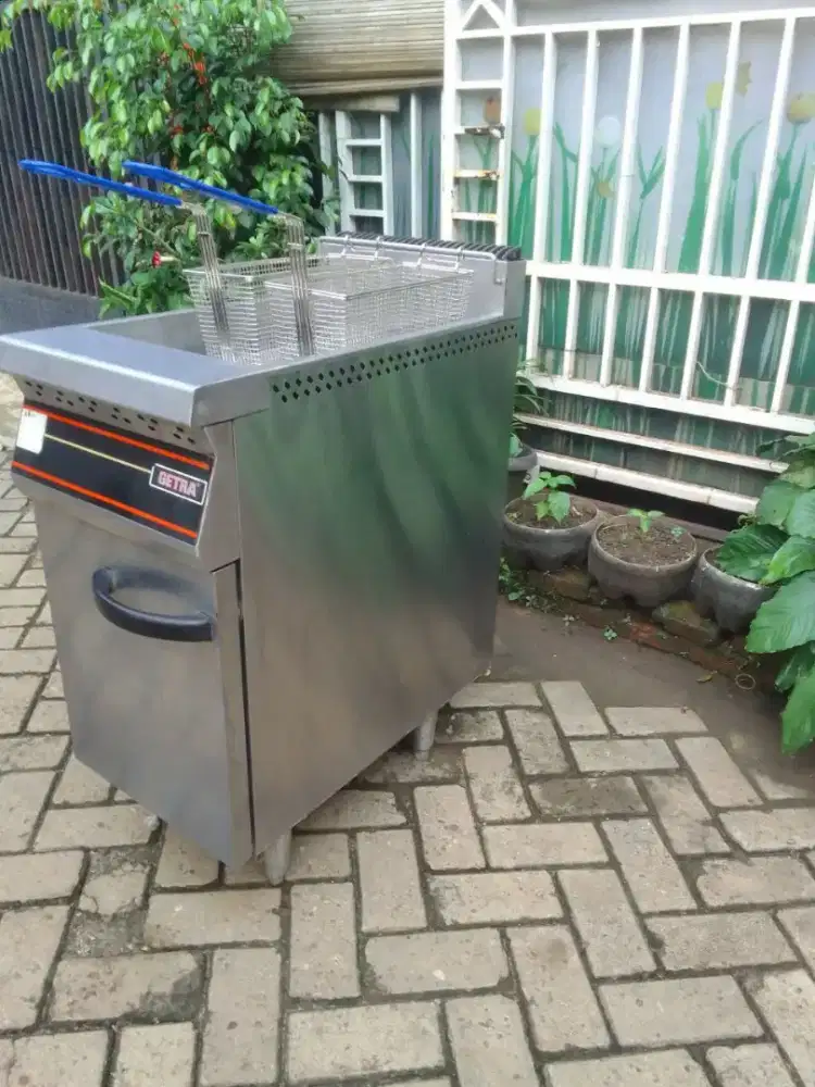 Defryyer getra kapasitas 23L termostat on, fisik 39x69x85 basket baru