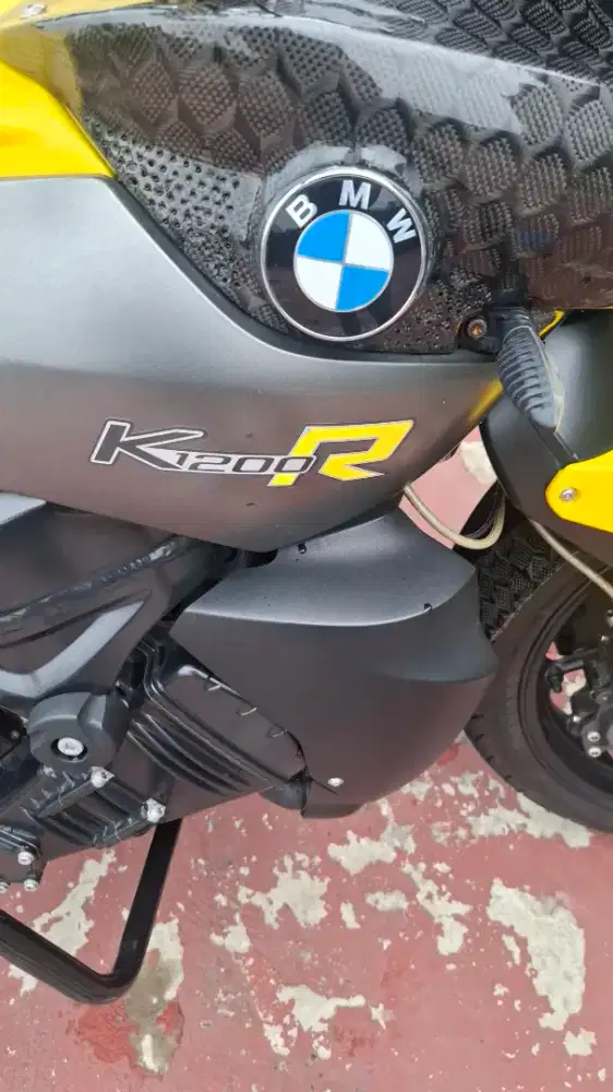 Di jual cepat motor bmw k1200 r
