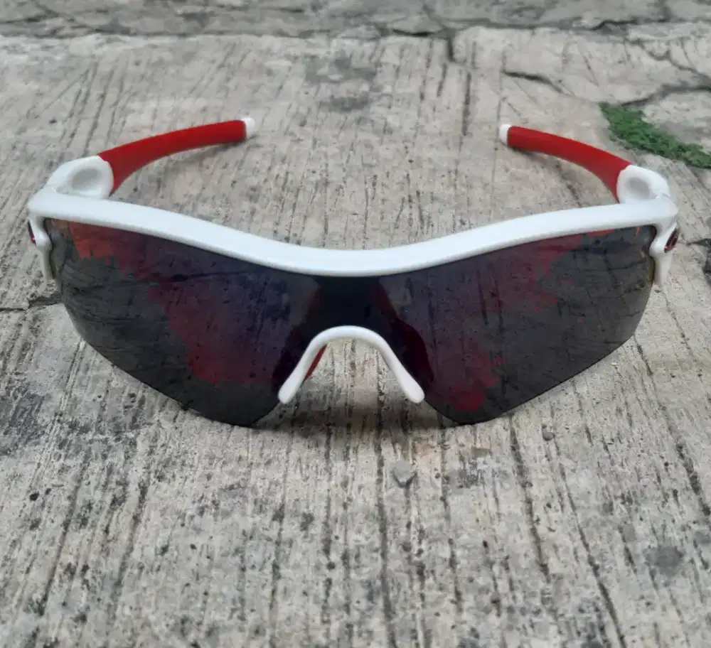 KACAMATA SPORTY OAKLEY ORIGINAL