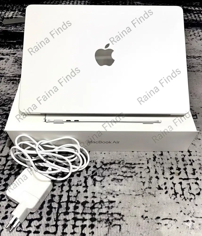 MacBook 13” Silver (M3, 2023)