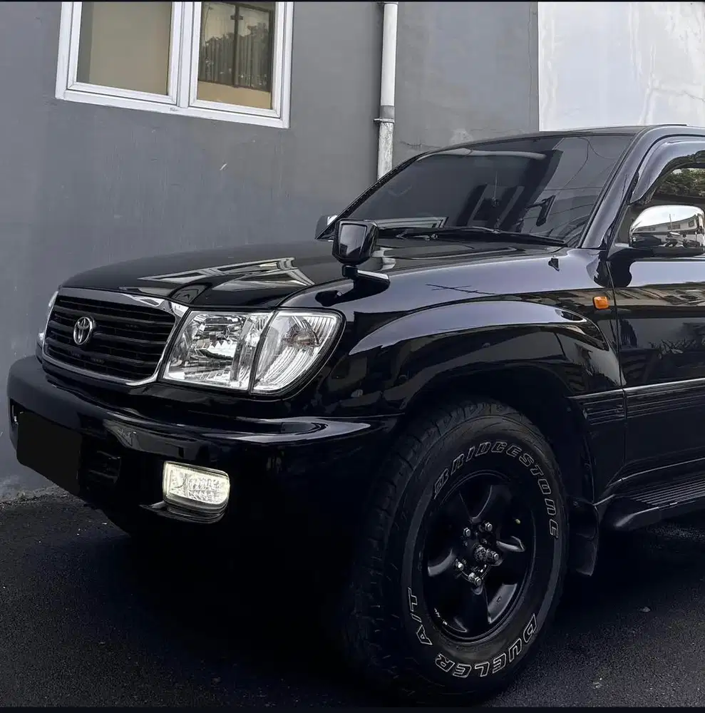 Toyota Land Cruiser VX 100 2003