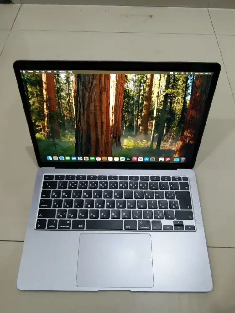 MacBook Air 2020 (13) Ram 16/2 TB