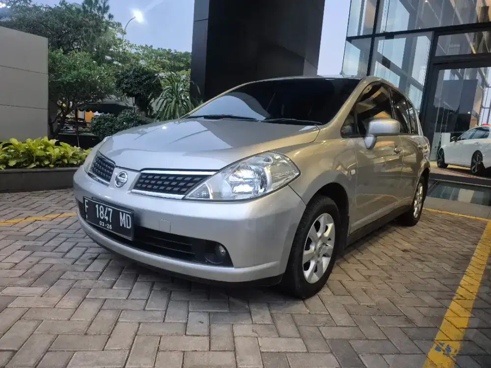 Nissan Latio 2008 Bensin