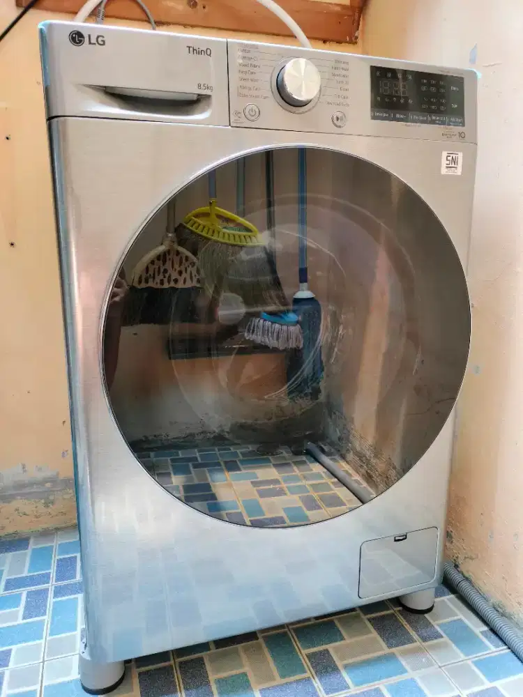 LG Mesin Cuci 1 Tabung Front Loading FV1285SVS 8.5 KG Wifi Aidd