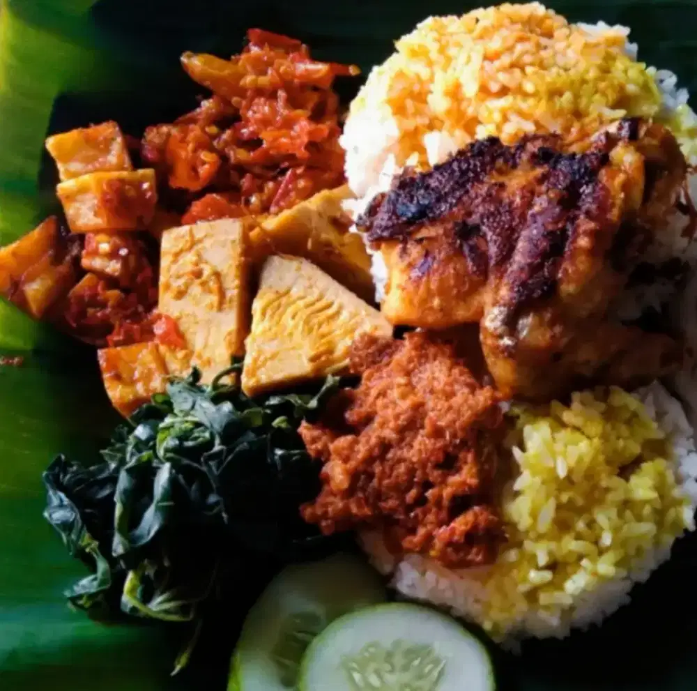 Dibutuhkan tukang bungkus nasi padang