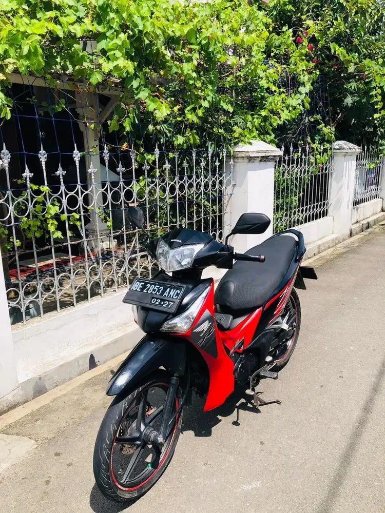 SUPRA X NEW FI 125 HELM IN ISTIMEWA 2012 Pajak Hidup