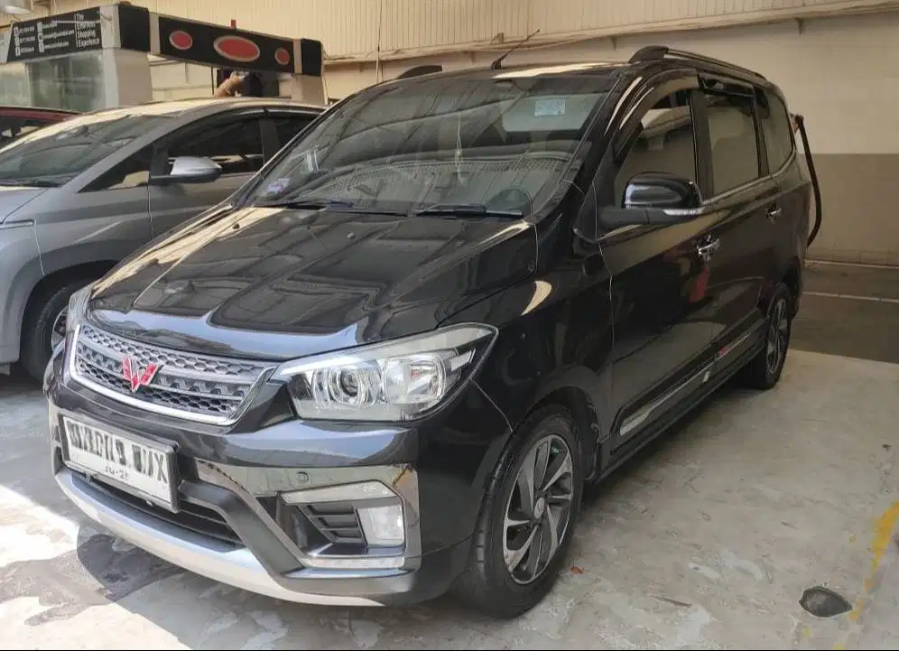 Jual Wuling Confero S 1.5L Lux+ Captain Seat